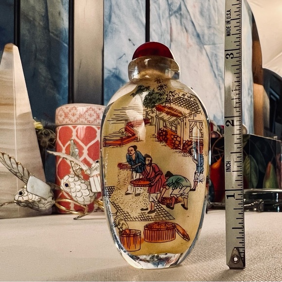 Antique Chinese glass snuff bottle with inside painted landscape scenes. - Picture 4 of 4